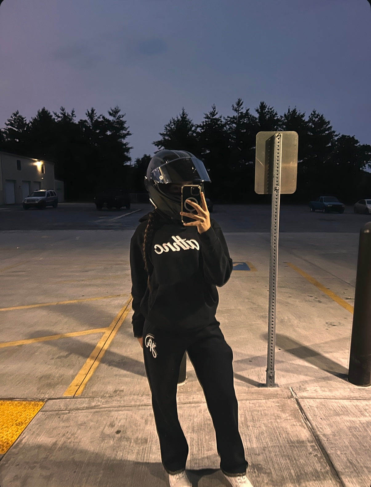 YFA SIGNTATURE SWEATPANTS